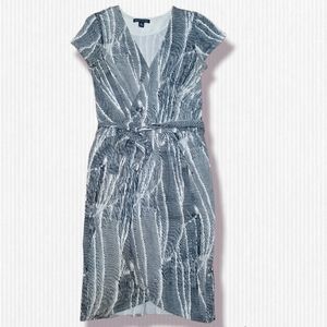 Banana Republic Wrap Dress. NWOT Abstract Design. M.
